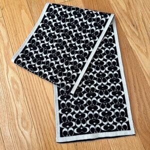 Coach scarf (100% merino wool)